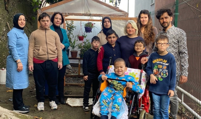 Özel çocuklar fidan dikmenin heyecanını yaşadı