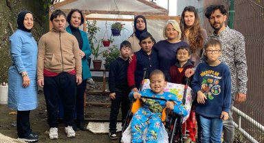 Özel çocuklar fidan dikmenin heyecanını yaşadı