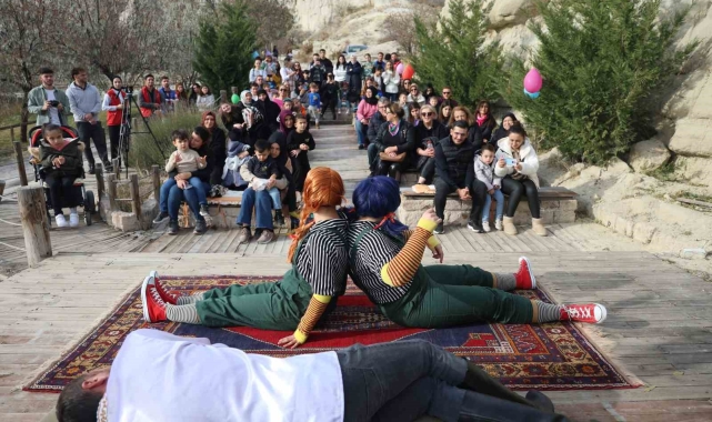 Özel gereksinimli çocuklar Kapadokya'da ata bindi, golf oynadı