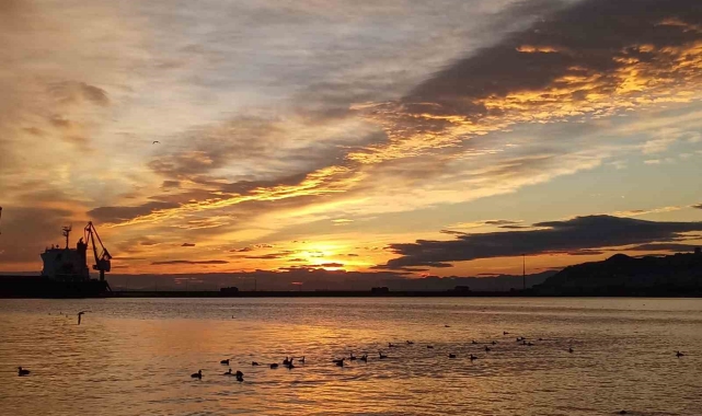 Samsun'da gün doğarken