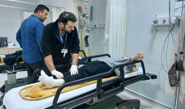 Samsun'da otomobilin çarptığı anne ve kızı hastanelik oldu