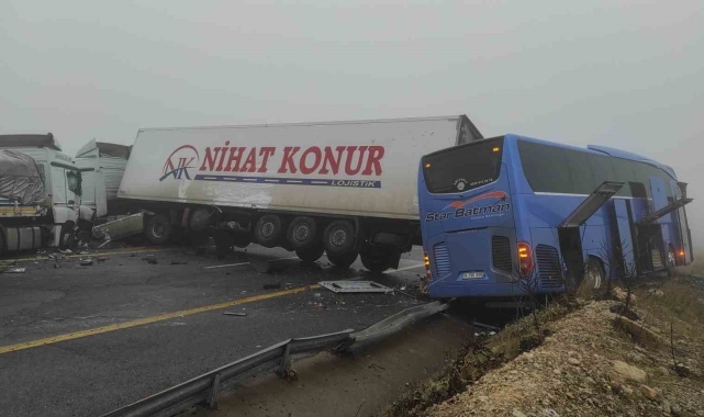 Şanlıurfa'da yolcu otobüsü ile 2 tır çarpıştı: Ölü ve yaralılar var