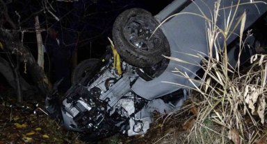 Şarampole devrilen araçta 4 kişi yaralandı