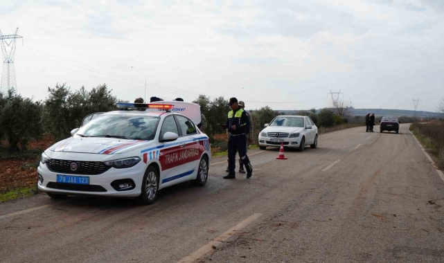Şarampole uçan aracın sürücüsü ağır yaralandı