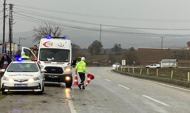 Sarıgöl'de trafik kazası: 4 yaralı