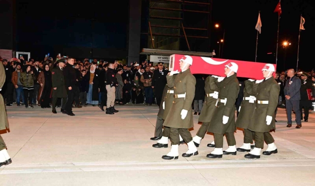 Şehit Piyade Sözleşmeli Er Çağatay Erenoğlu'nun cenazesi memleketi Sinop'ta