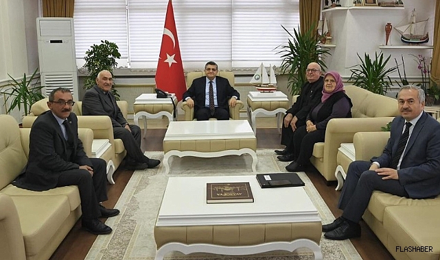 ŞEHİT VE GAZİ AİLELERİNİ MAKAMINDA AĞIRLADI