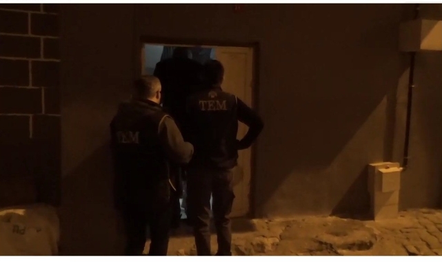 Siirt'te PKKKCK terör örgütü propagandası yapan 9 kişi yakalandı