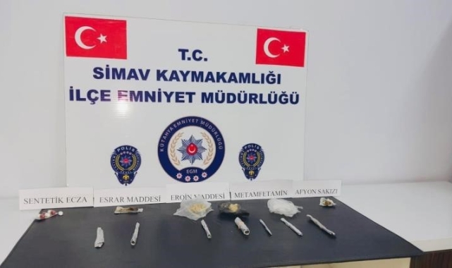 Simav'da uyuşturucuyla yakalanan 3 kişi tutuklandı