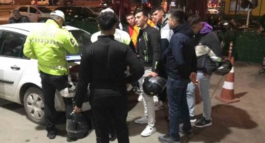 Sivil trafik polisleri yarış yaparak abartı egzoz patlatan motosikletlileri takip ederek yakalandı