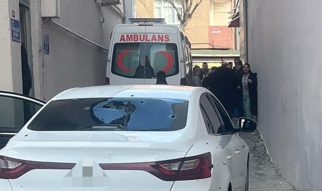 Sultangazi'de silahlı çatışma: Olay yerinden geçen çocuk kurşunların hedefi oldu