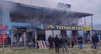 Tatvan'da korkutan iş yeri yangını