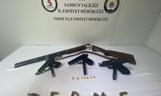 Terme'deki polis uygulamasında silah ele geçirildi