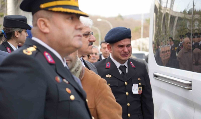 Trafik kazasında ağır yaralanan uzman çavuş yaşam mücadelesini kaybetti