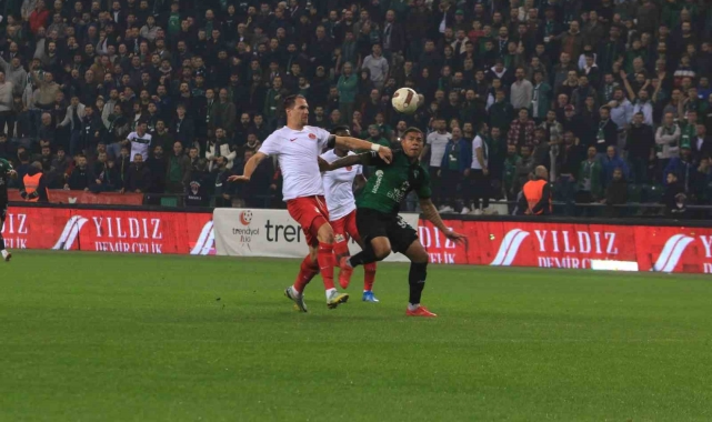 Trendyol 1. Lig: Kocaelispor: 0 - Ümraniyespor: 3