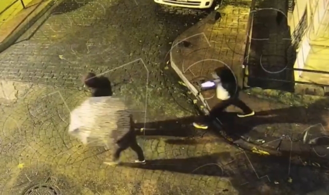 Ünlü oryantal Didem Kınalı'ya kapkaç şoku, polis şahısları kıskıvrak yakaladı