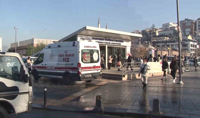 Üsküdar Marmaray'da raylara atlayan şahıs hayatını kaybetti