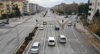 Uyanık sürücüler dron kamerasından kaçamadı