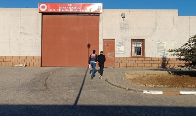 Uyuşturucu ticaretinden aranan zanlı yakalandı