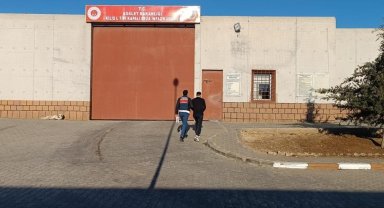 Uyuşturucu ticaretinden aranan zanlı yakalandı