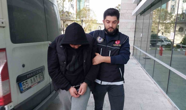 Uyuşturucu ve silahla yakalandı