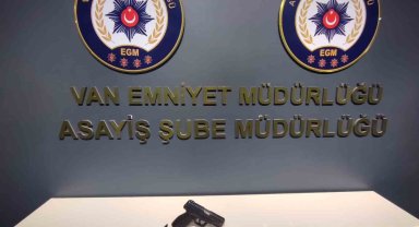 Van'da 16 kişi tutuklandı