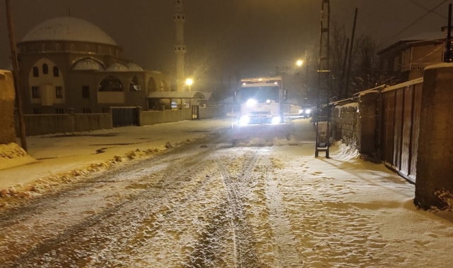 Van'da karla mücadele başladı
