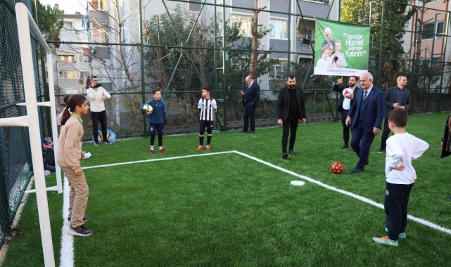 Yavuz Sultan Mahallesine futbol sahası