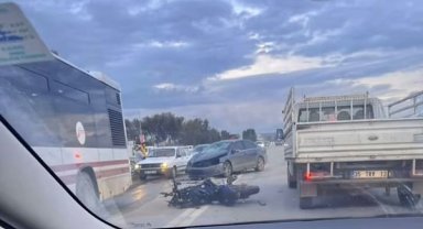 Yolunda giderken kazaya denk gelen motosiklet sürücüsü ağır yaralandı