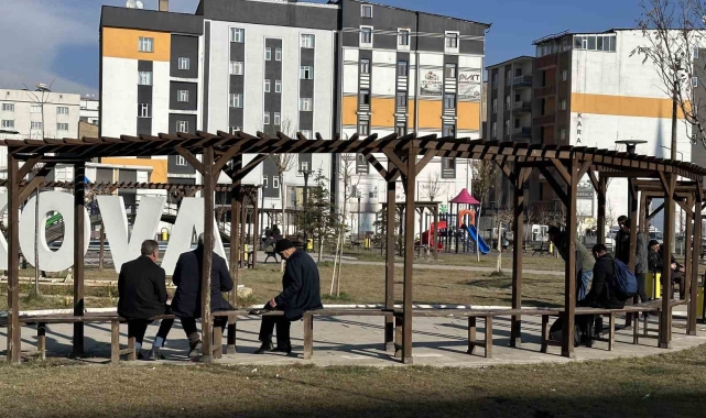 Yüksekova'da yalancı bahar