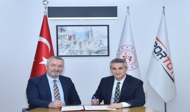 19 Mayıs ilçesinde ilkokulun bahçesine halı saha yapılacak