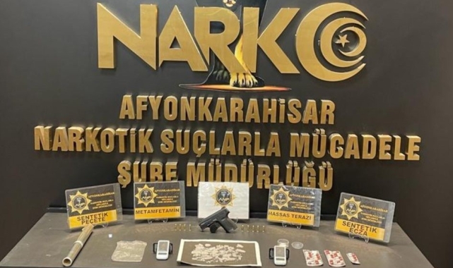 2 kişinin tutuklandığı uyuşturucu operasyonunda 300 bin TL para ele geçirildi