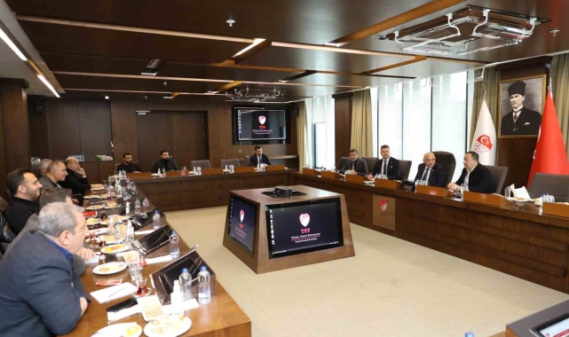 2. ve 3. Lig Kulüpler Birliği'nden Başkan Büyükekşi'ye teşekkür ziyareti