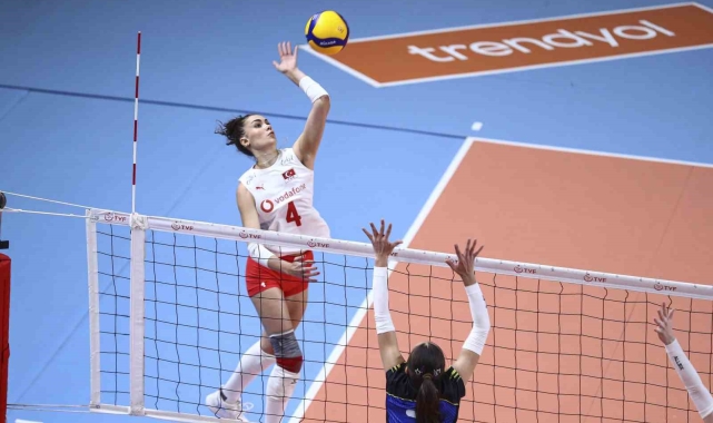 20 Yaş Altı Kadın Voleybol Mili Takımı yarı finalde