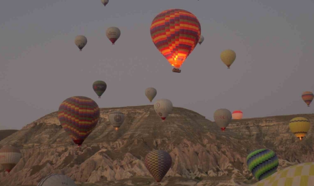 615 bin kişi Kapadokya'yı kuş bakışı izledi