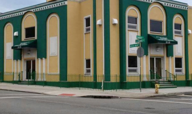 ABD'de cami önünde silahlı saldırıya uğrayan imam ağır yaralandı