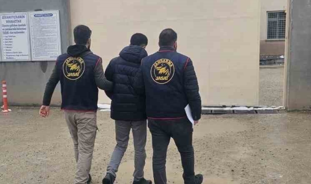 Ağrı'da 8 yıl hapis cezası bulunan firari yakalandı