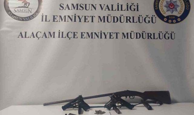 Alaçam'da silah ve uyuşturucu ele geçti
