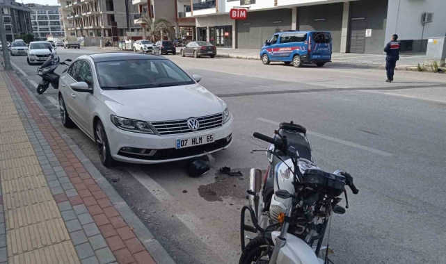 Alanya'da devrilen motosiklet sürücüsü yaralandı