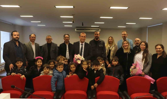 Anaokulu öğrencileri gazetecilerin özel gününü kutladı