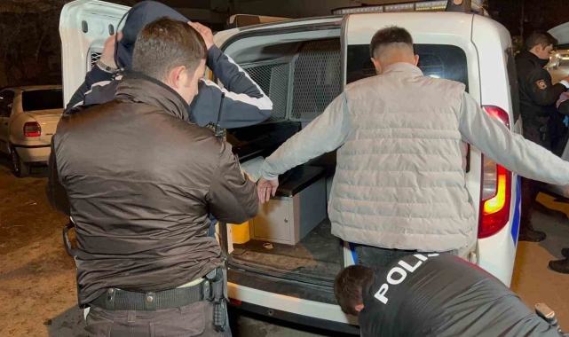 Araçla kaçmak isterken uyuşturucuyla yakalandı, "Haberim yok" dedi