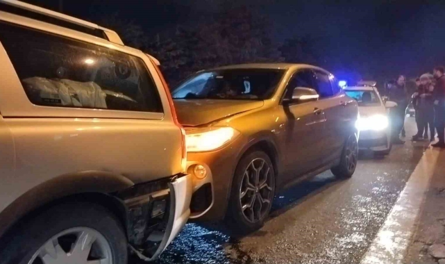 Ataşehir'de 6 araç zincirleme kazaya karıştı: 1 yaralı