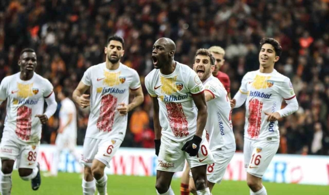 Aylton Boa Morte ligdeki 5. golünü attı