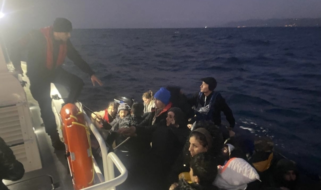 Ayvacık açıklarında 40 kaçak göçmen yakalandı