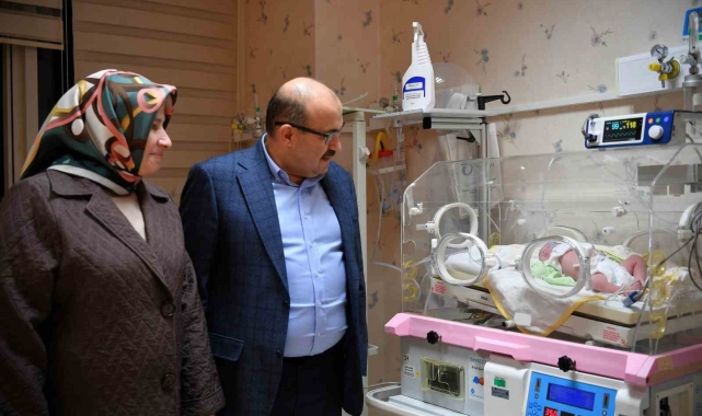 Balıkesir'de yeni yılın ilk bebekleri ikizler oldu