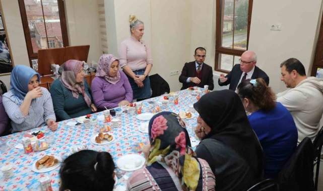 Başkan Kurt Erenköy'de kadınların istek ve taleplerini dinledi