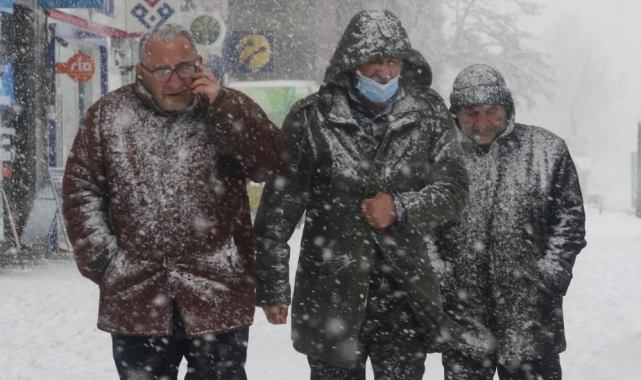 Bayburt'ta kuvvetli kar yağışı bekleniyor