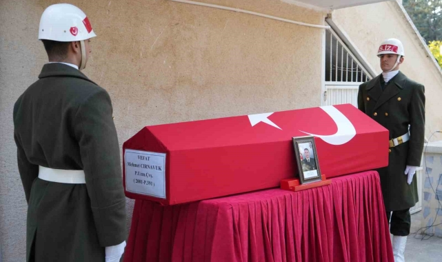 Beyin kanamasından hayatını kaybeden uzman çavuş son yolculuğuna uğurlandı