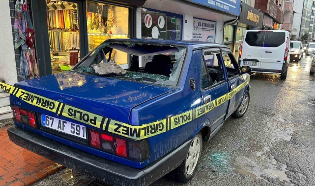 Boşanma aşamasındaki eşini ağır yaralayıp firar etti