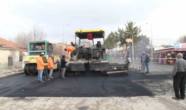 Bünyan Sümer Mahallesi'nde asfalt çalışmaları başladı.